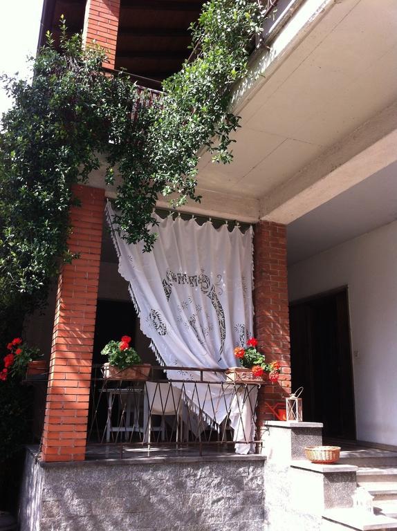 Bed and Breakfast La Casa Creativa Ломнаго Экстерьер фото