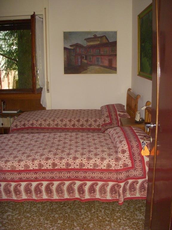 Bed and Breakfast La Casa Creativa Ломнаго Экстерьер фото